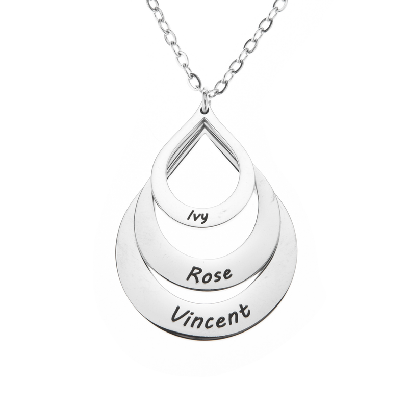 Collar familiar grabado en forma de gota