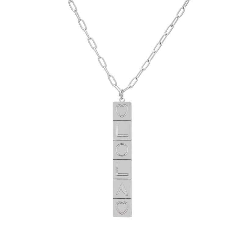 Colgante Dominó Personalizado con Nombre – Elegancia Minimalista