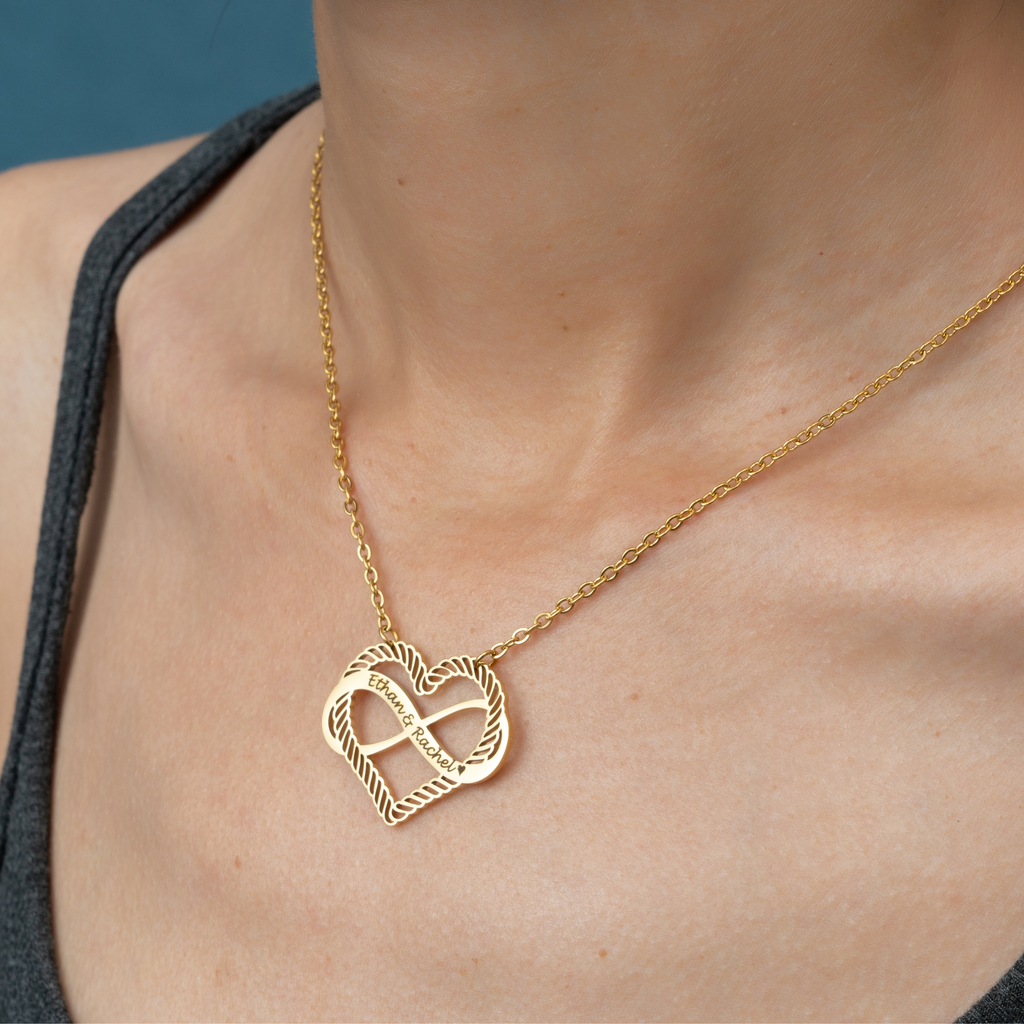 Colgante Infinito con Corazón y Nombre Personalizado