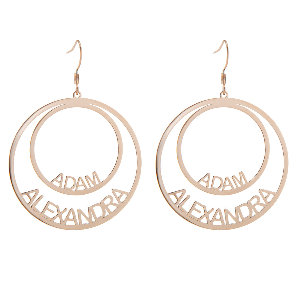 Aretes con Nombres en Círculos Dobles