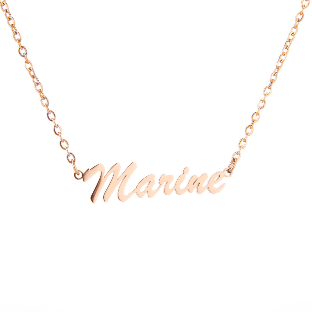 Nuevo collar con Nombre clásico personalizado