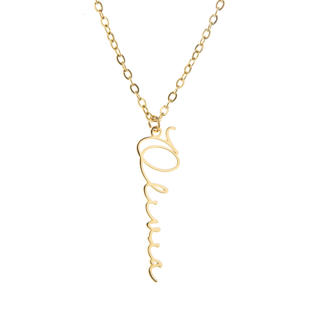 Collar exclusivo con nombre vertical