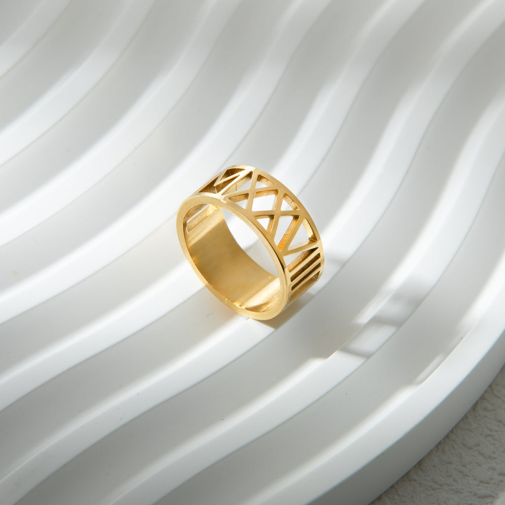 Anillo Grabado con Números Romanos