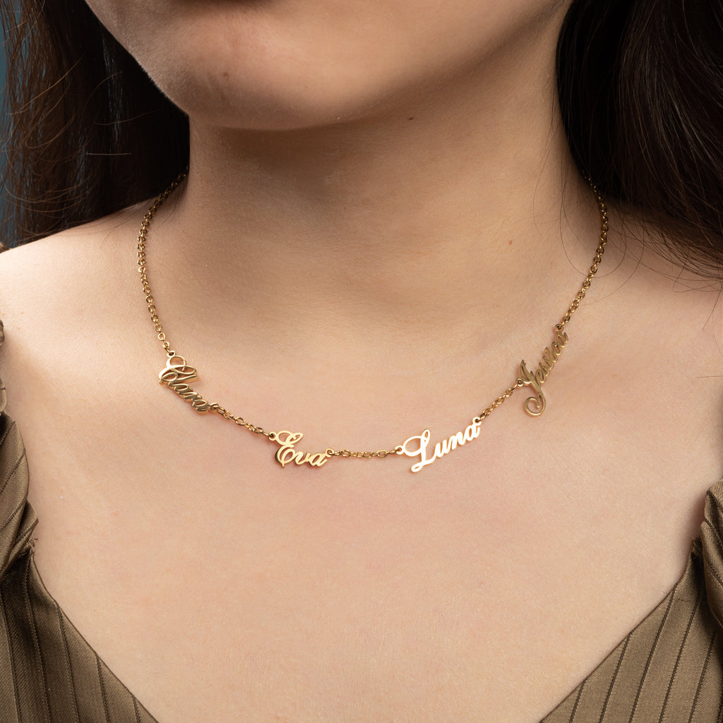 Collar con Múltiples nombres