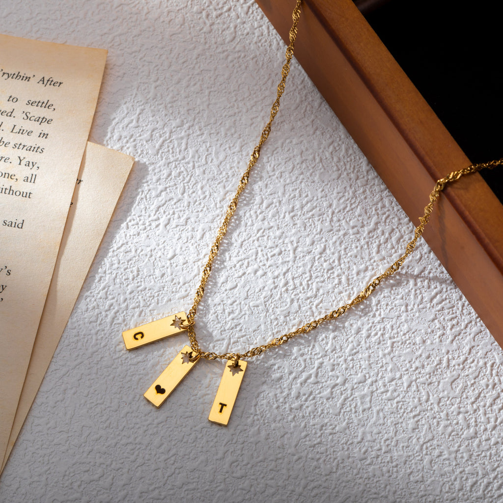 Collar con Inicial y Estrella