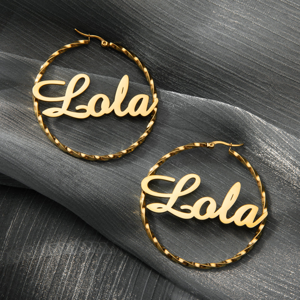 Aretes Aro Torcido con Nombre Grabado