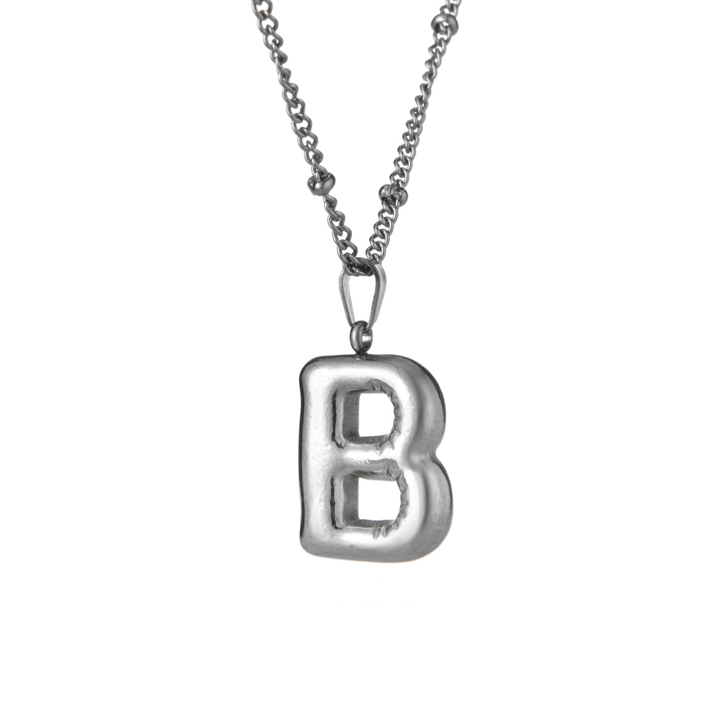 Collar Letra Burbuja con Cuentas Decorativas