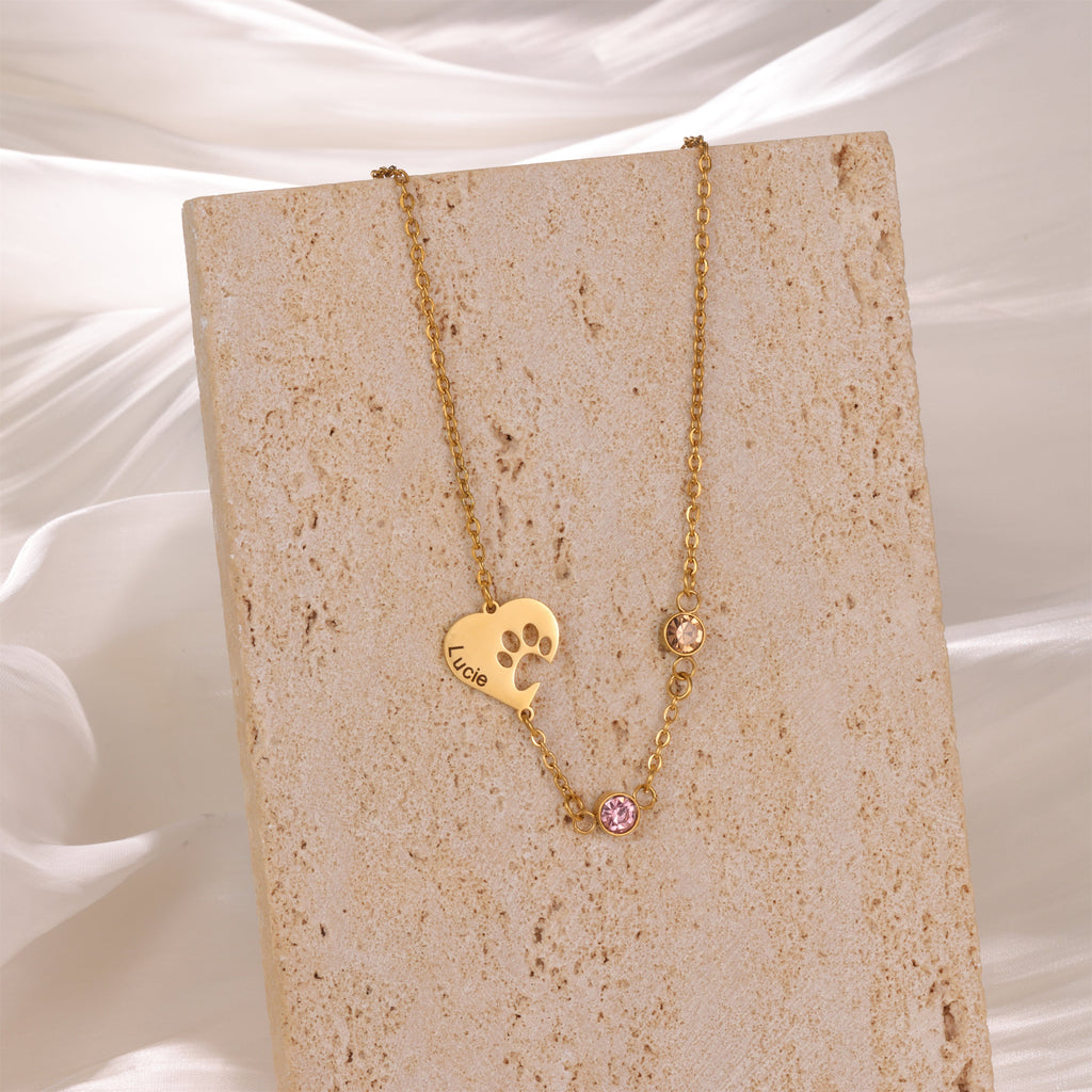 Collar Corazón con Huella y Piedras