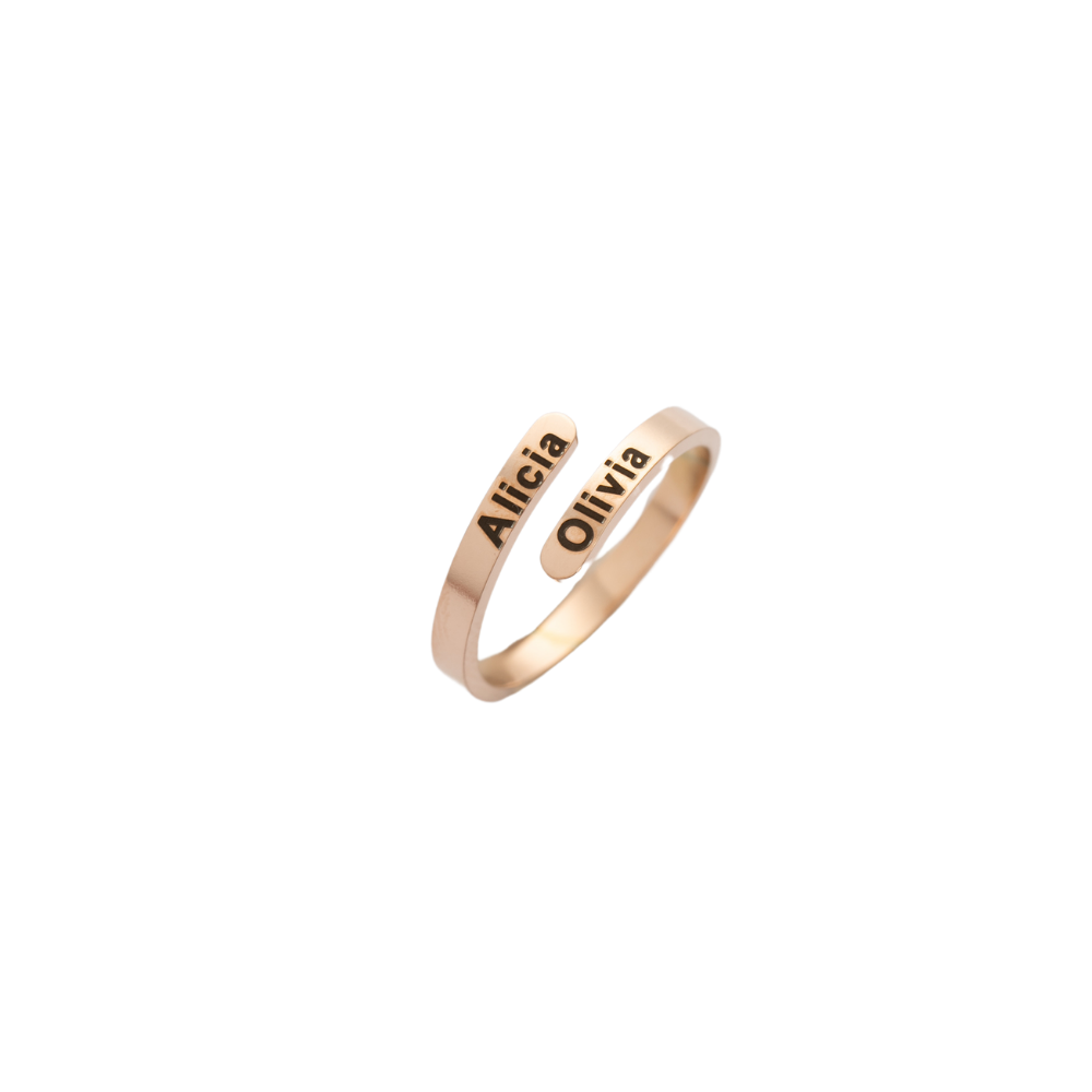 Anillo Minimalista con Nombres Grabados