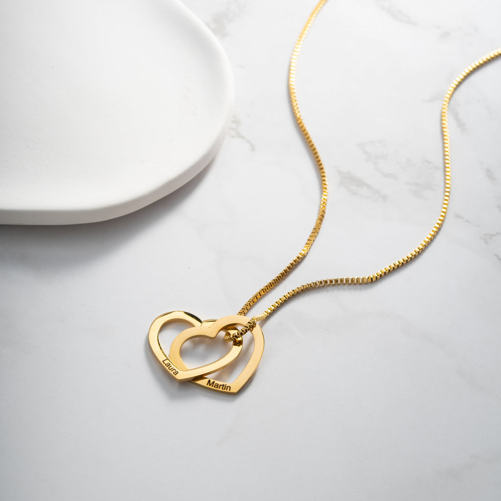 Collar de Corazones Entrelazados