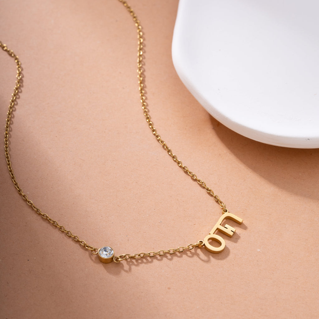 Collar con Nombre y Piedra en Hebreo