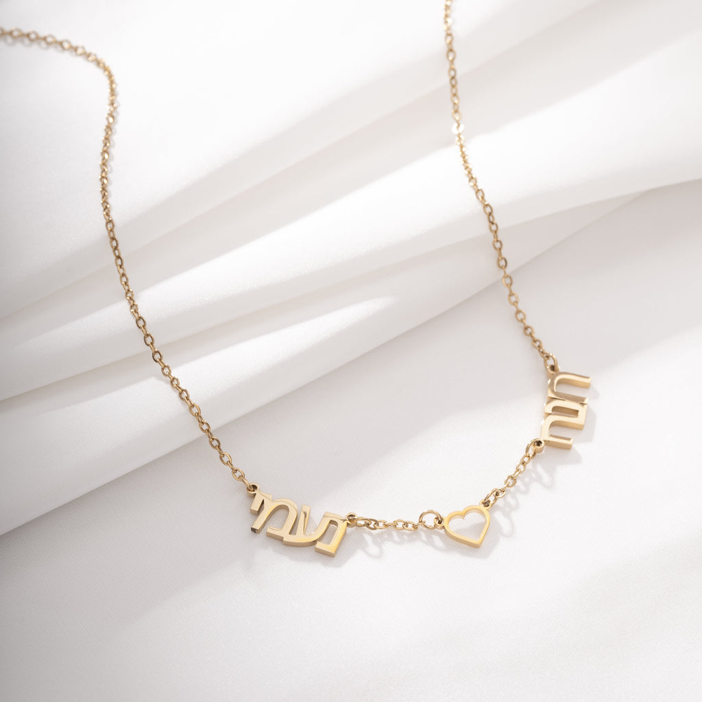 Collar Lariat con Corazones y Nombres en Hebreo