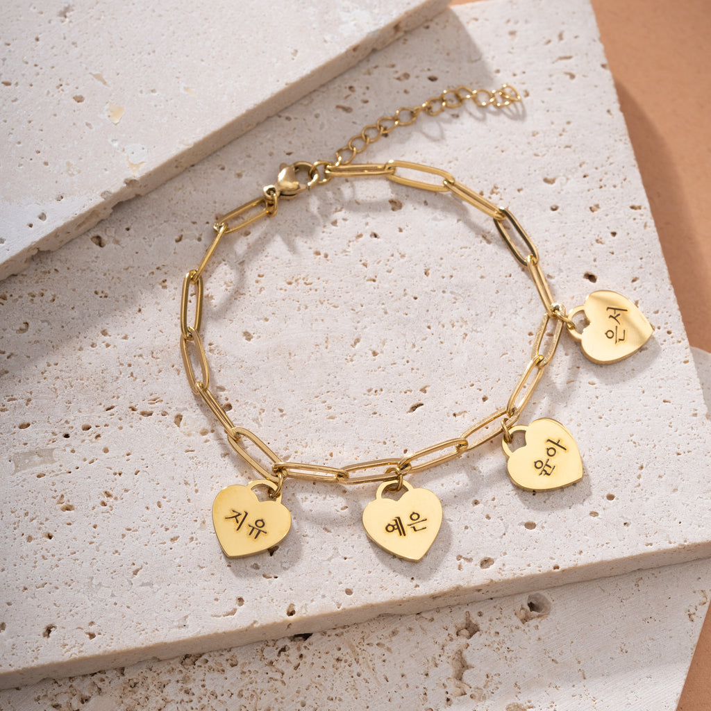 Pulsera con Múltiples Corazones Personalizada en Coreano