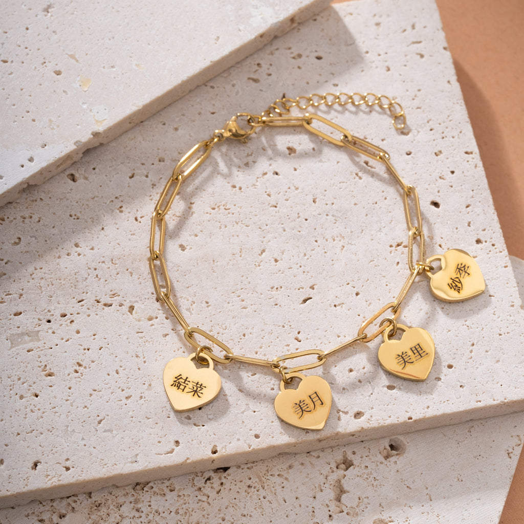 Pulsera con Corazones Múltiples Personalizada en Japonés
