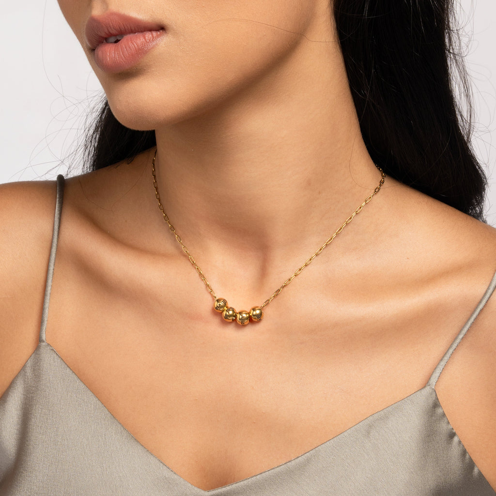Collar Personalizado con Perlas y Nombres