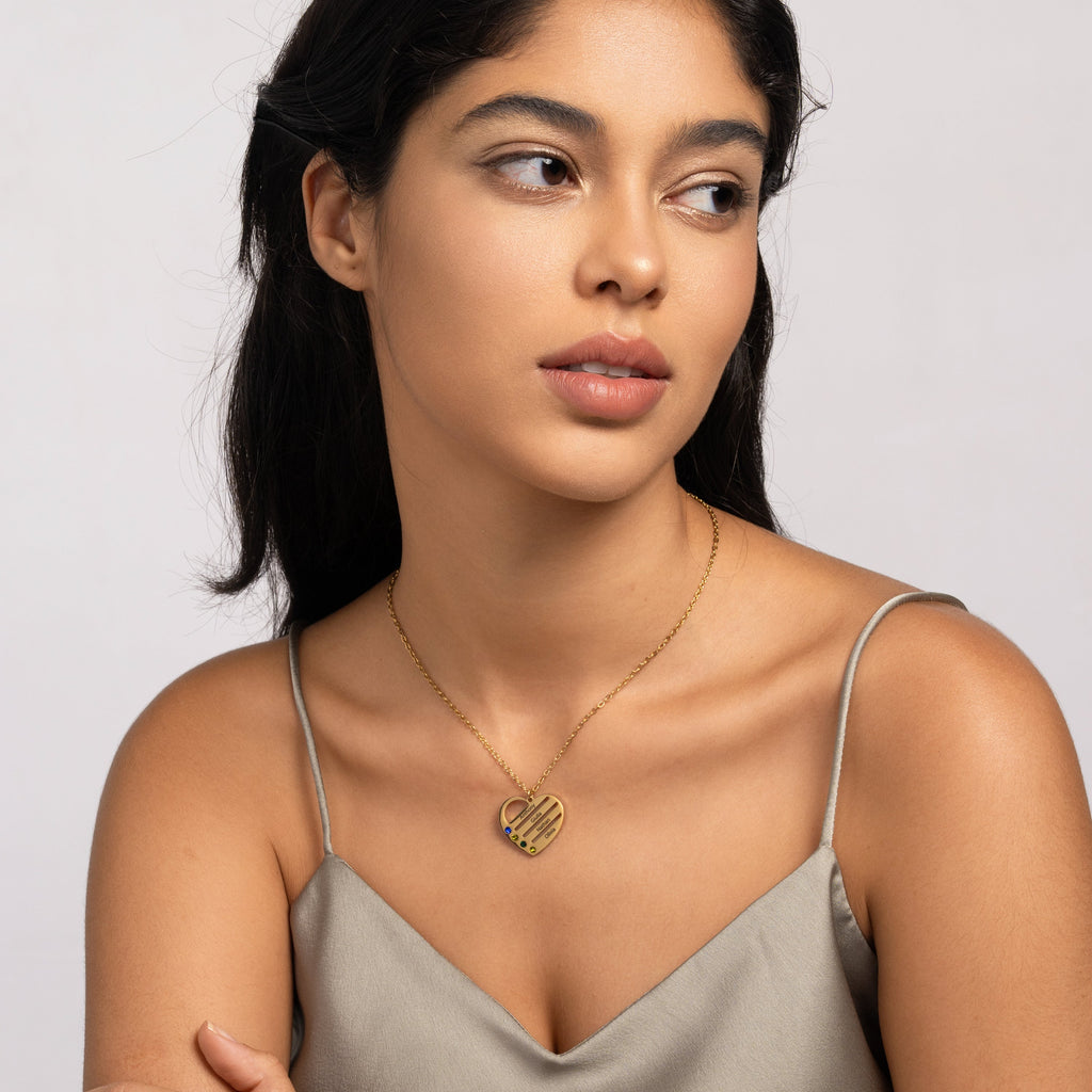 Collar Personalizado de Corazón con Piedras