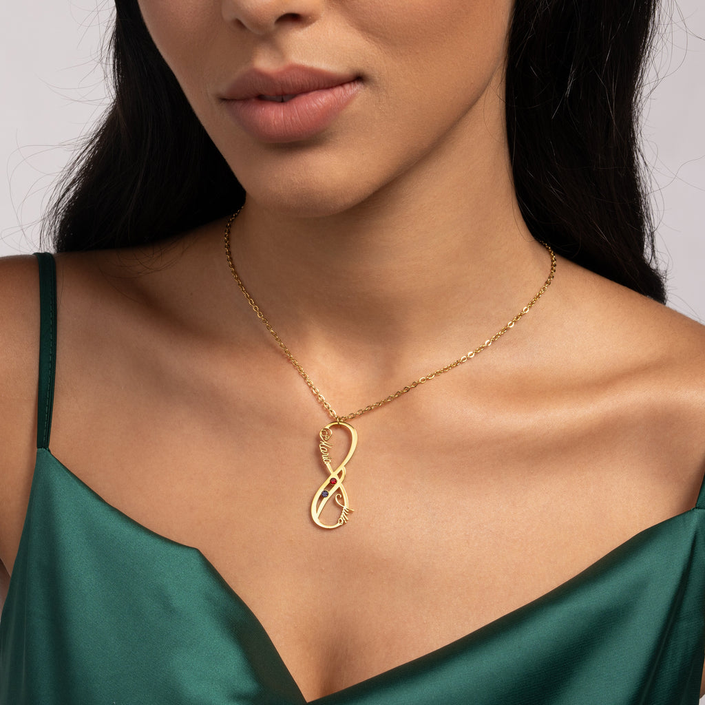 Collar Vertical con Dos Nombres y Piedras de Nacimiento