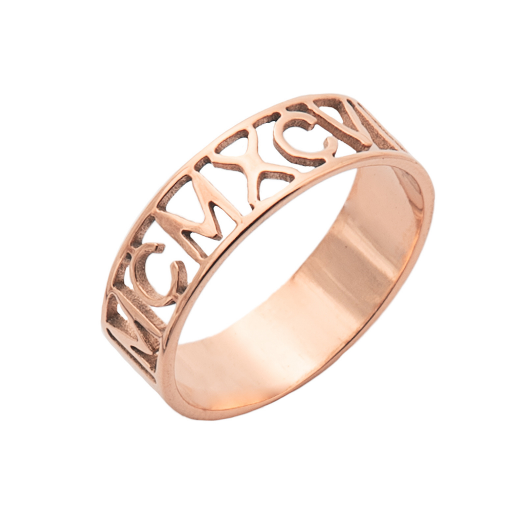 Anillo Grabado con Números Romanos
