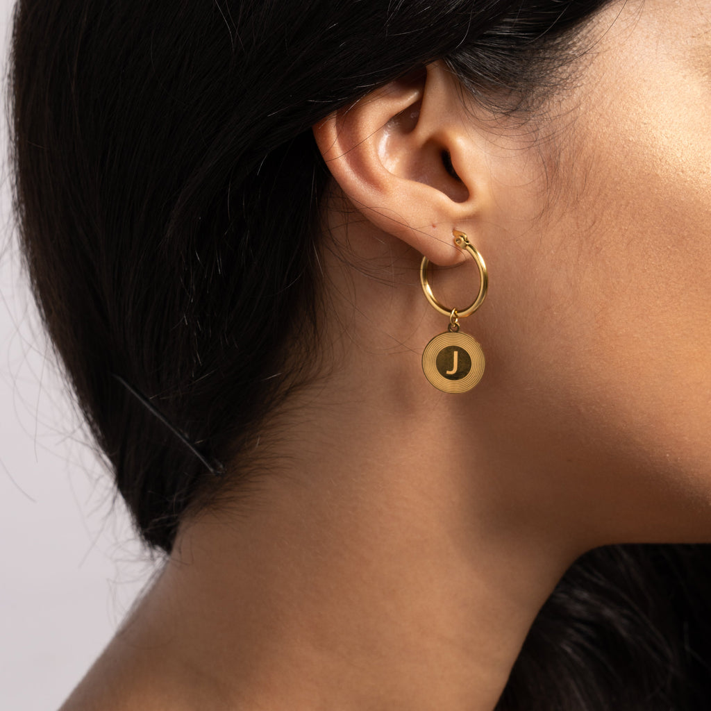 Aretes con Inicial y Diseño de Sol