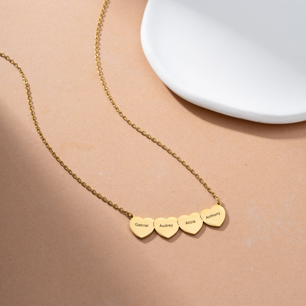 Collar con Múltiples Corazoncitos