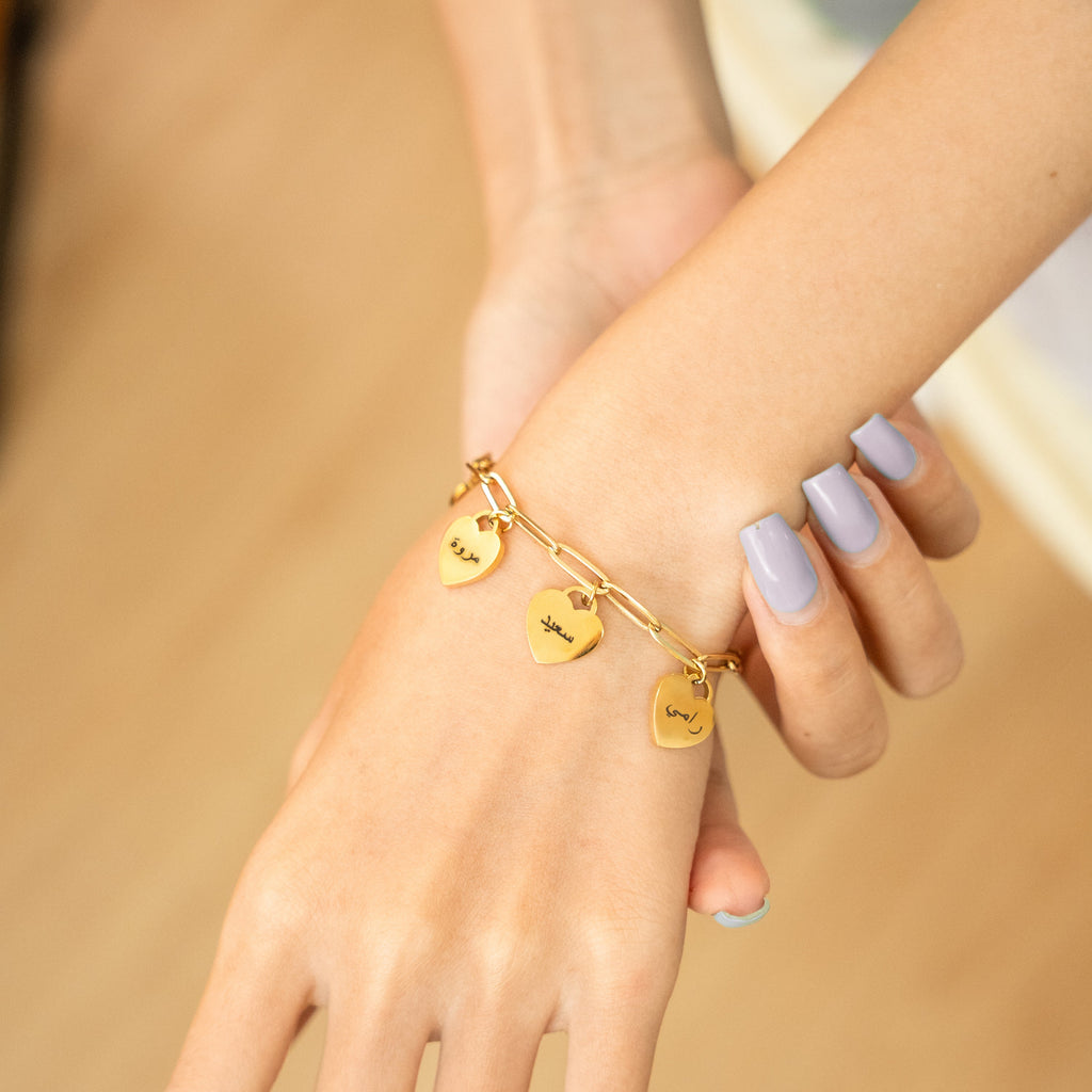 Pulsera Árabe con Corazones Múltiples Personalizada