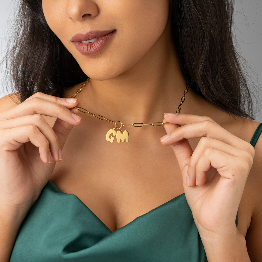 Collar Letra Burbuja Estilo Bold