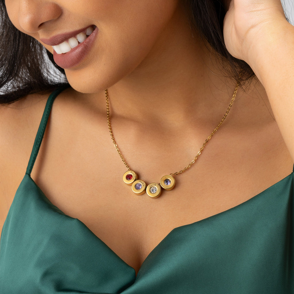 Collar con Cuentas Grabadas