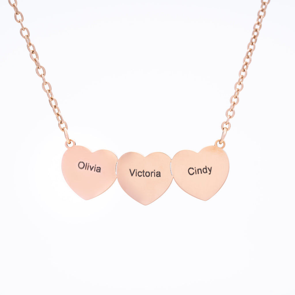 Collar con Múltiples Corazoncitos