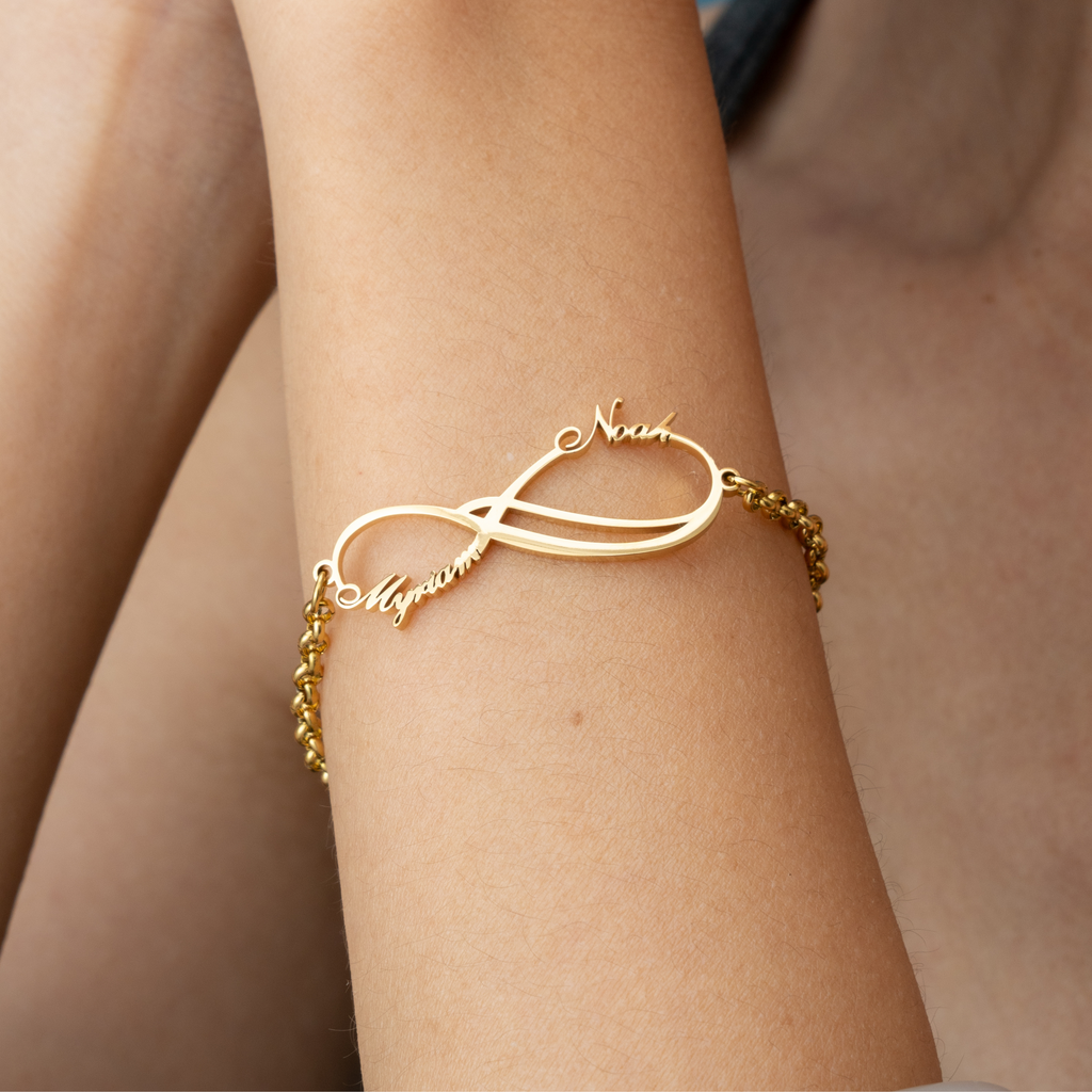 Pulsera con Doble Infinito y Nombres
