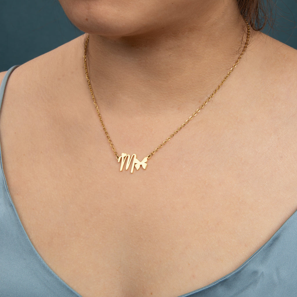 Collar Personalizable con Inicial, Mariposa y Corazón