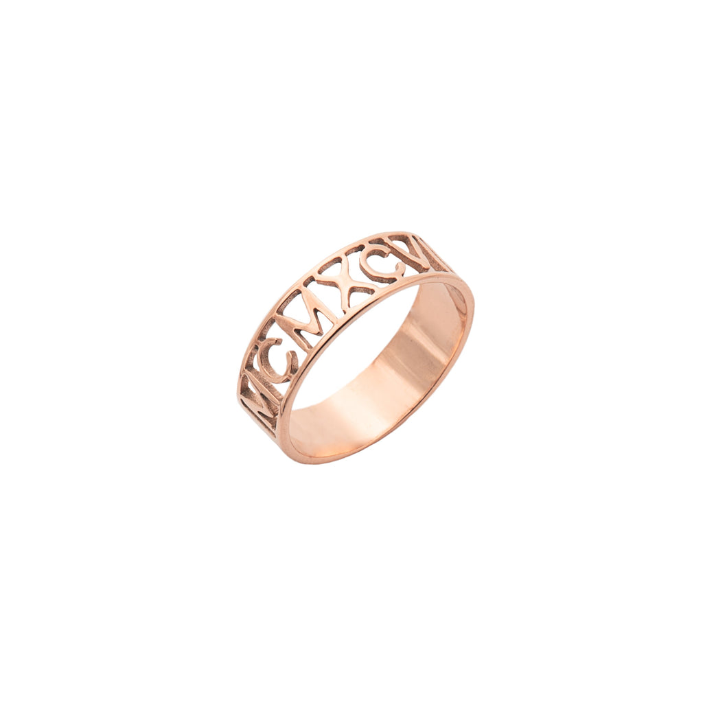 Anillo Grabado con Números Romanos