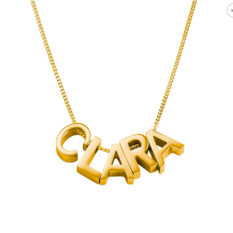 Collar con nombre en letras pequeñas